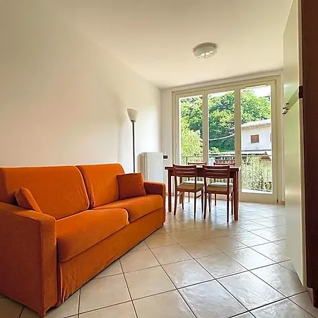 La With Private Terrace 3* Μπελάτζιο