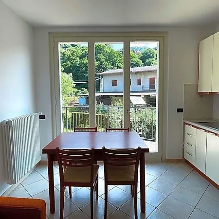 La With Private Terrace 3* Μπελάτζιο